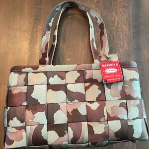 Harvey seatbelt bag rarely used!